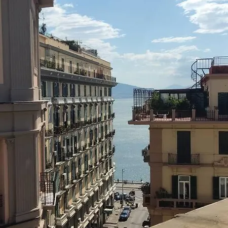 La Casa Di Megaride * Napoli